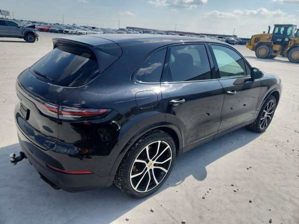 2019 PORSCHE CAYENNE S