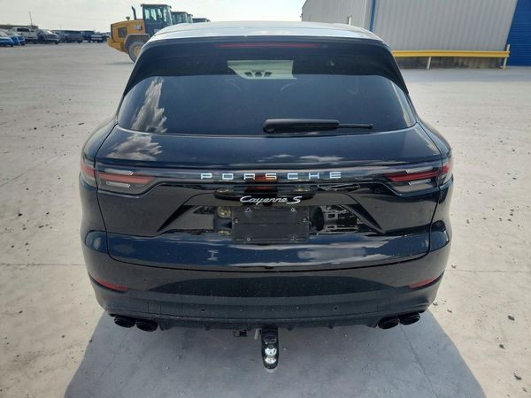 2019 PORSCHE CAYENNE S