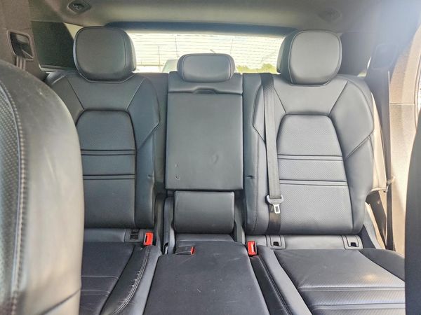 2019 PORSCHE CAYENNE S