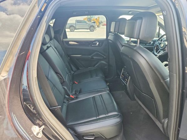 2019 PORSCHE CAYENNE S