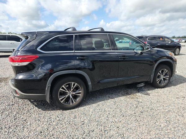 2017 TOYOTA HIGHLANDER LE/LE Plus