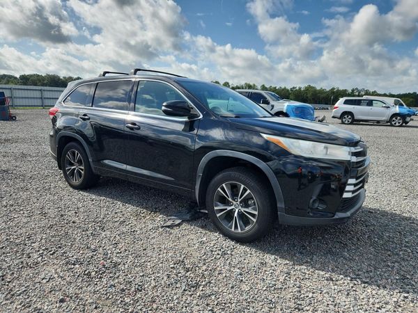 2017 TOYOTA HIGHLANDER LE/LE Plus