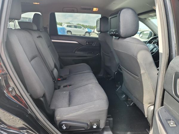 2017 TOYOTA HIGHLANDER LE/LE Plus