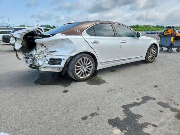 2017 LEXUS LS 460