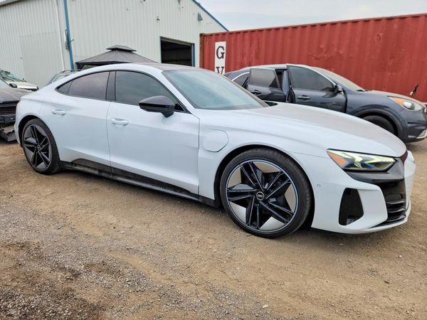 2023 AUDI E-TRON GT quattro Premium Plus