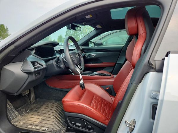 2023 AUDI E-TRON GT quattro Premium Plus