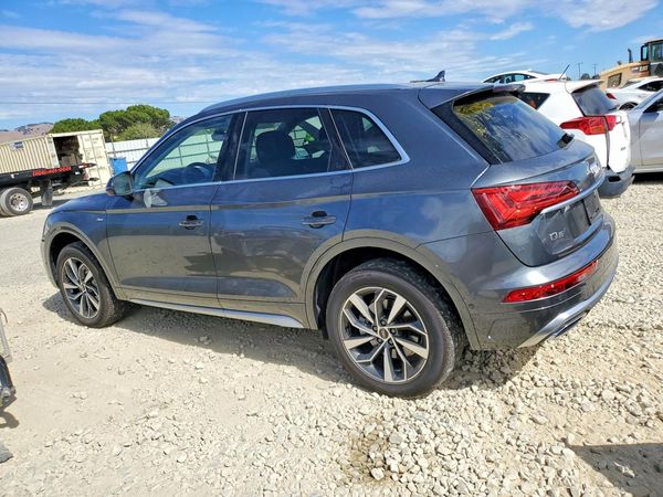2024 AUDI Q5 S Line quattro Prestige
