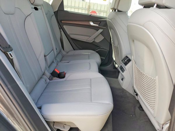 2024 AUDI Q5 S Line quattro Prestige