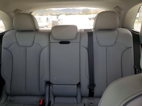 2024 AUDI Q5 S Line quattro Prestige