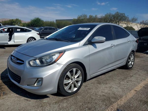 2012 HYUNDAI ACCENT GLS (Middle grade)