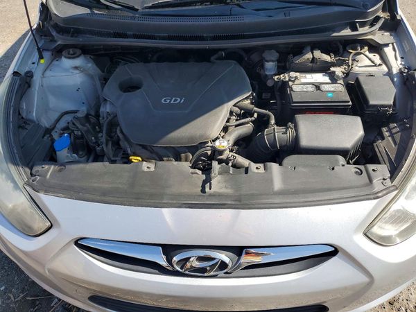 2012 HYUNDAI ACCENT GLS (Middle grade)