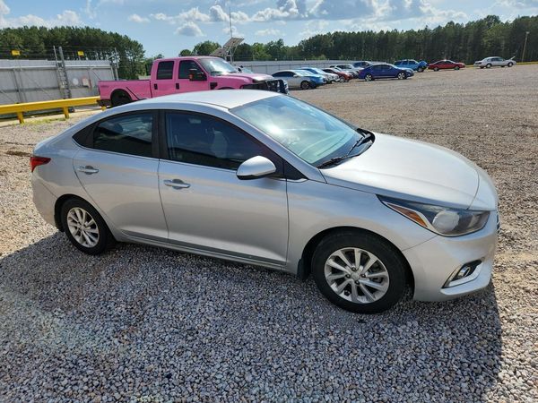 2020 HYUNDAI ACCENT SE and SEL