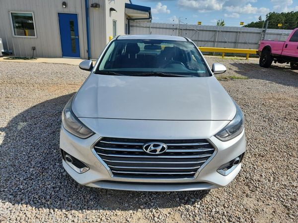 2020 HYUNDAI ACCENT SE and SEL
