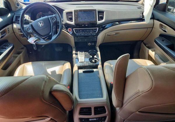 2016 HONDA PILOT Elite