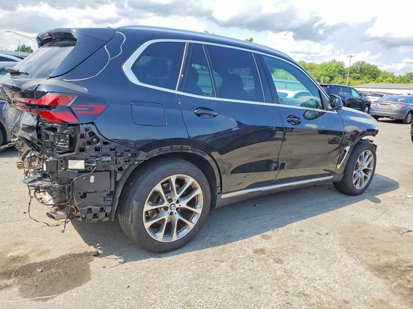 2025 BMW X5 xDrive40i