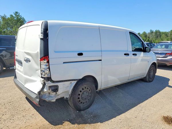 2018 MERCEDES-BENZ METRIS