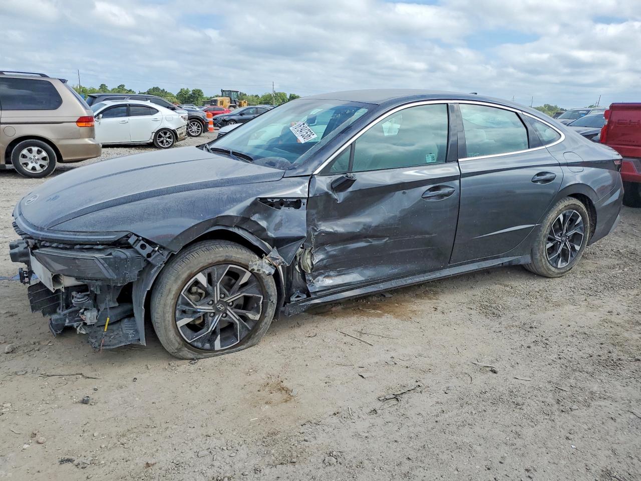 2025 HYUNDAI SONATA