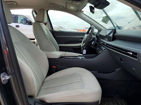 2025 HYUNDAI SONATA