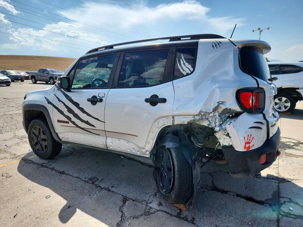 2018 JEEP RENEGADE Trailhawk