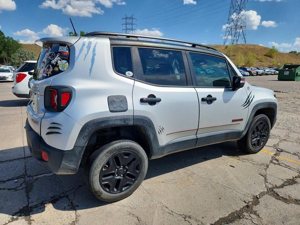 2018 JEEP RENEGADE Trailhawk