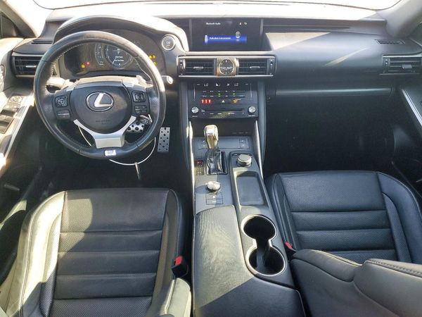 2018 LEXUS IS 300