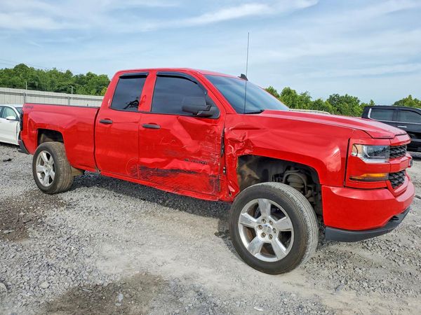 2019 CHEVROLET SILVERADO Custom — Passenger 3/4