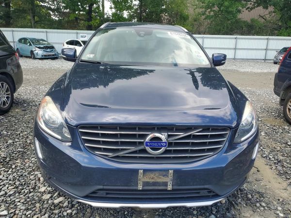 2015 VOLVO XC60 Premier (non R design)
