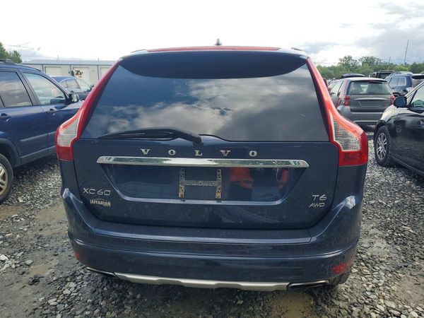 2015 VOLVO XC60 Premier (non R design)