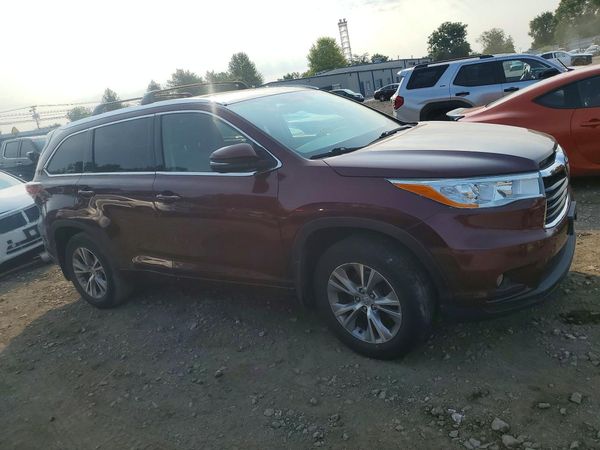 2015 TOYOTA HIGHLANDER Base/Hybrid — Passenger 3/4