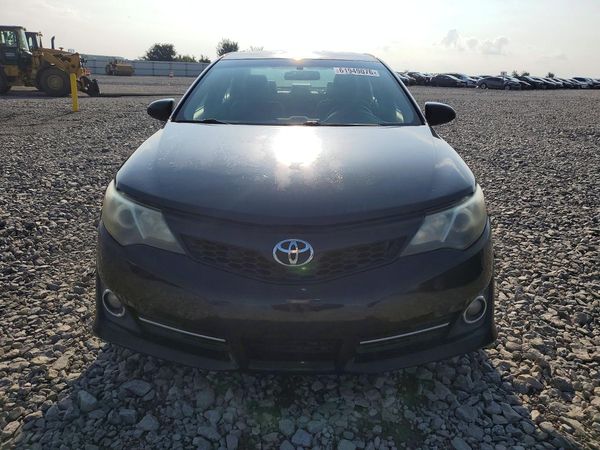 2014 TOYOTA CAMRY