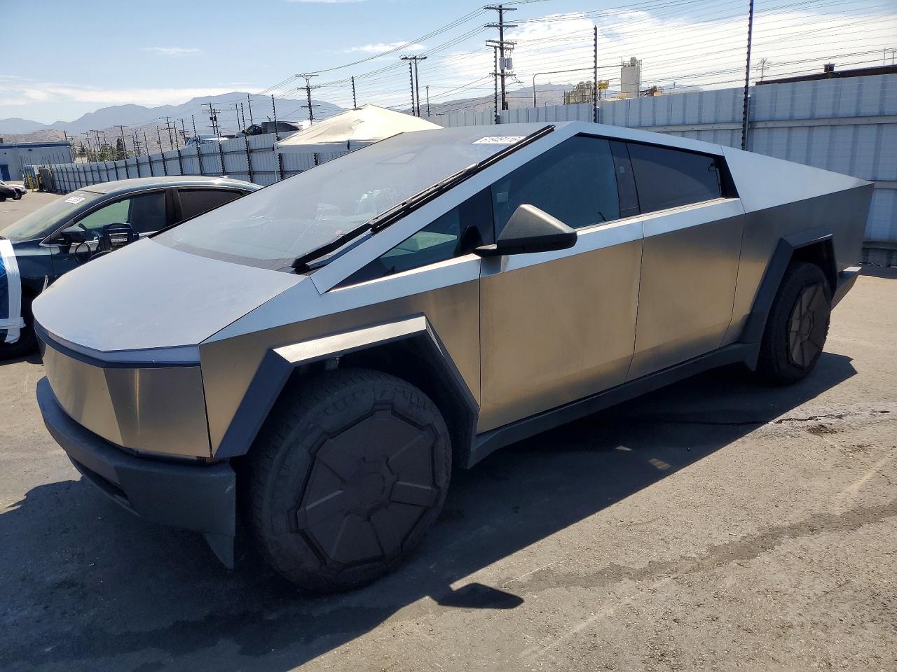 2024 TESLA CYBERTRUCK