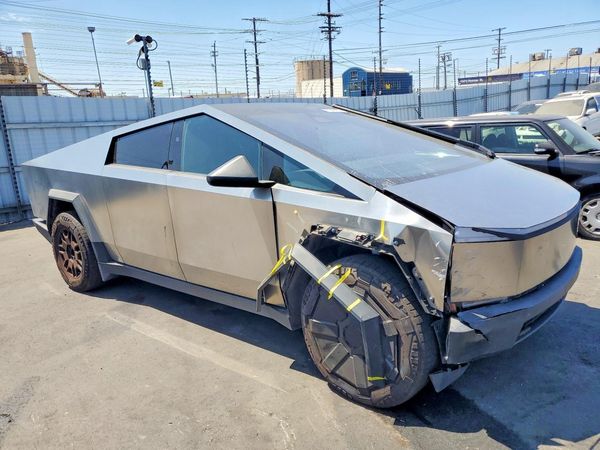 2024 TESLA CYBERTRUCK