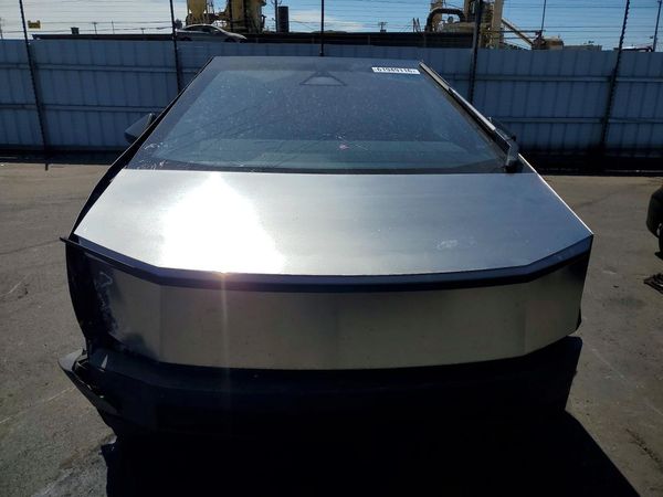 2024 TESLA CYBERTRUCK