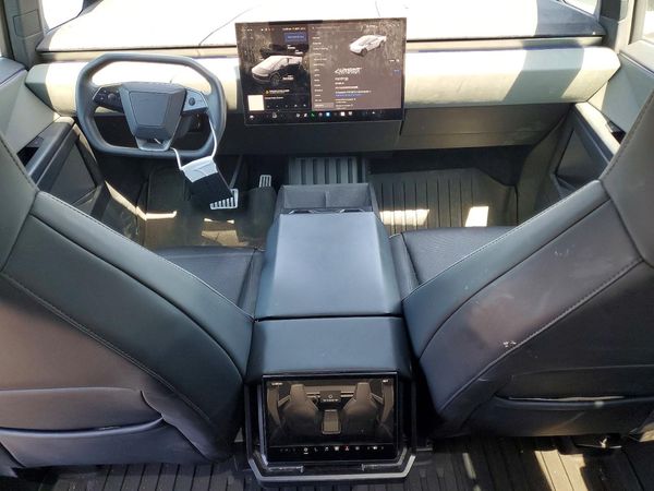 2024 TESLA CYBERTRUCK