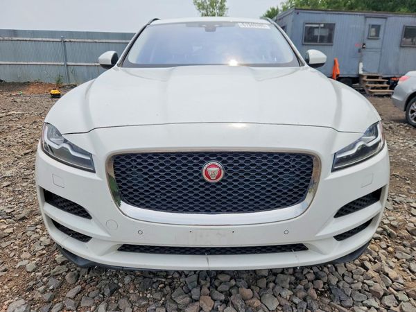 2018 JAGUAR F-PACE Standard