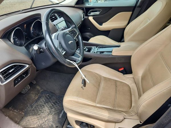 2018 JAGUAR F-PACE Standard