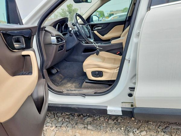 2018 JAGUAR F-PACE Standard