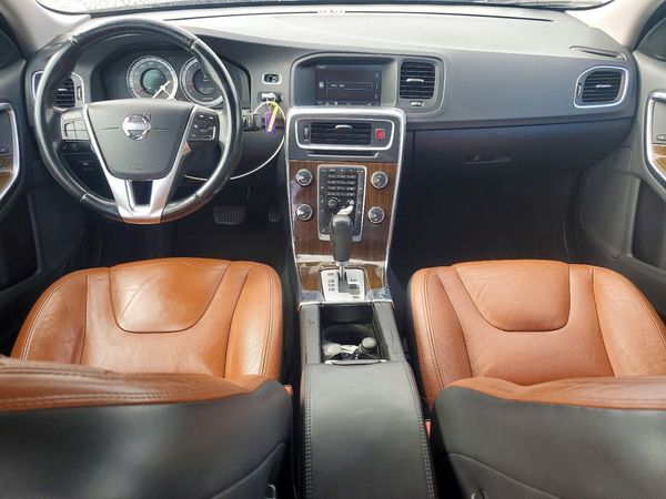 2012 VOLVO S60