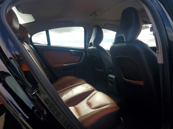 2012 VOLVO S60