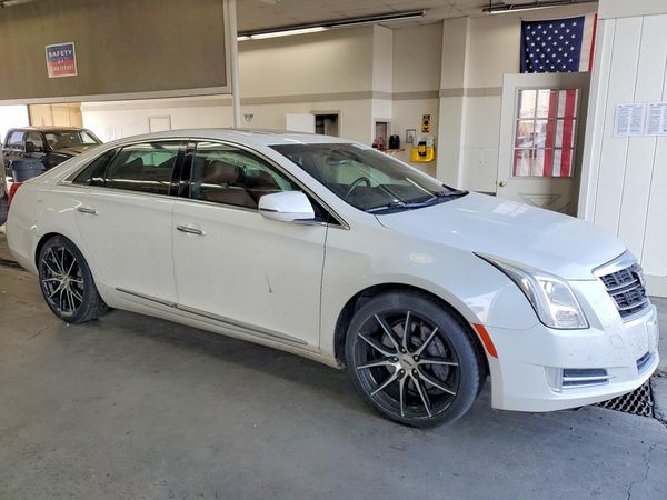 2016 CADILLAC XTS