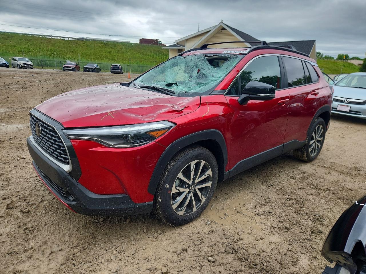 2025 TOYOTA COROLLA CROSS XLE