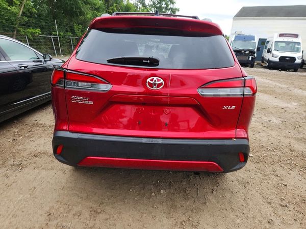 2025 TOYOTA COROLLA CROSS XLE