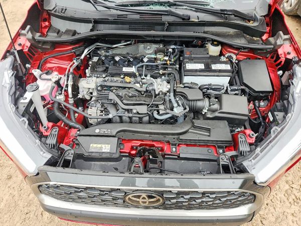 2025 TOYOTA COROLLA CROSS XLE