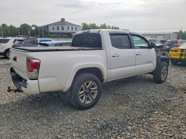 2017 TOYOTA TACOMA Limited