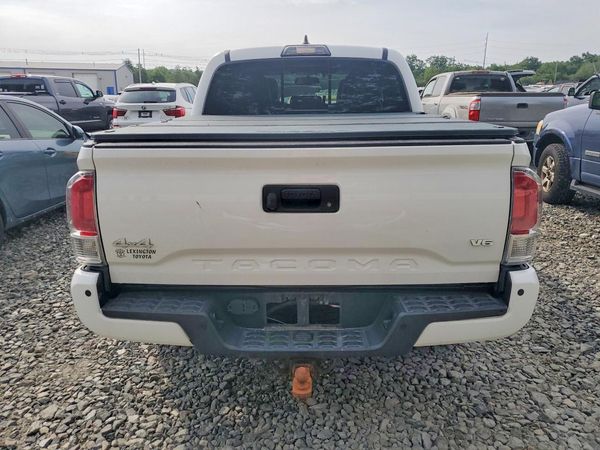 2017 TOYOTA TACOMA Limited