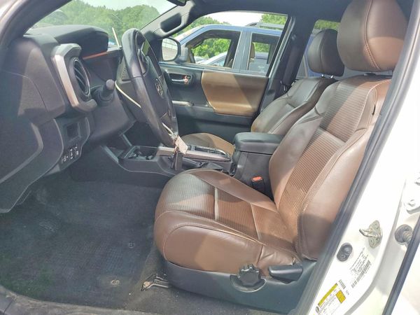 2017 TOYOTA TACOMA Limited