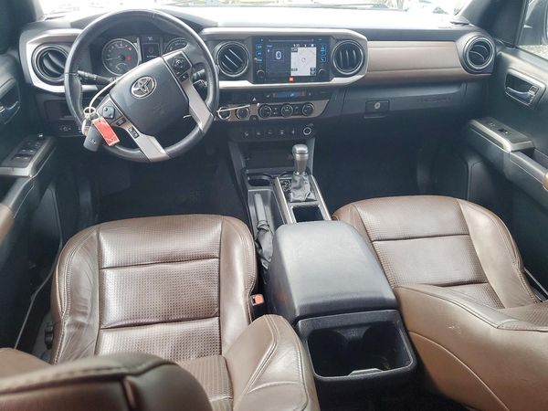 2017 TOYOTA TACOMA Limited