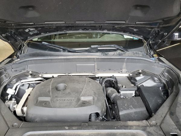 2016 VOLVO XC90 SV52 Momentum