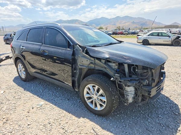 2017 KIA SORENTO L, LX