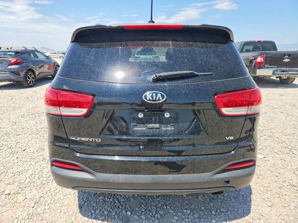2017 KIA SORENTO L, LX